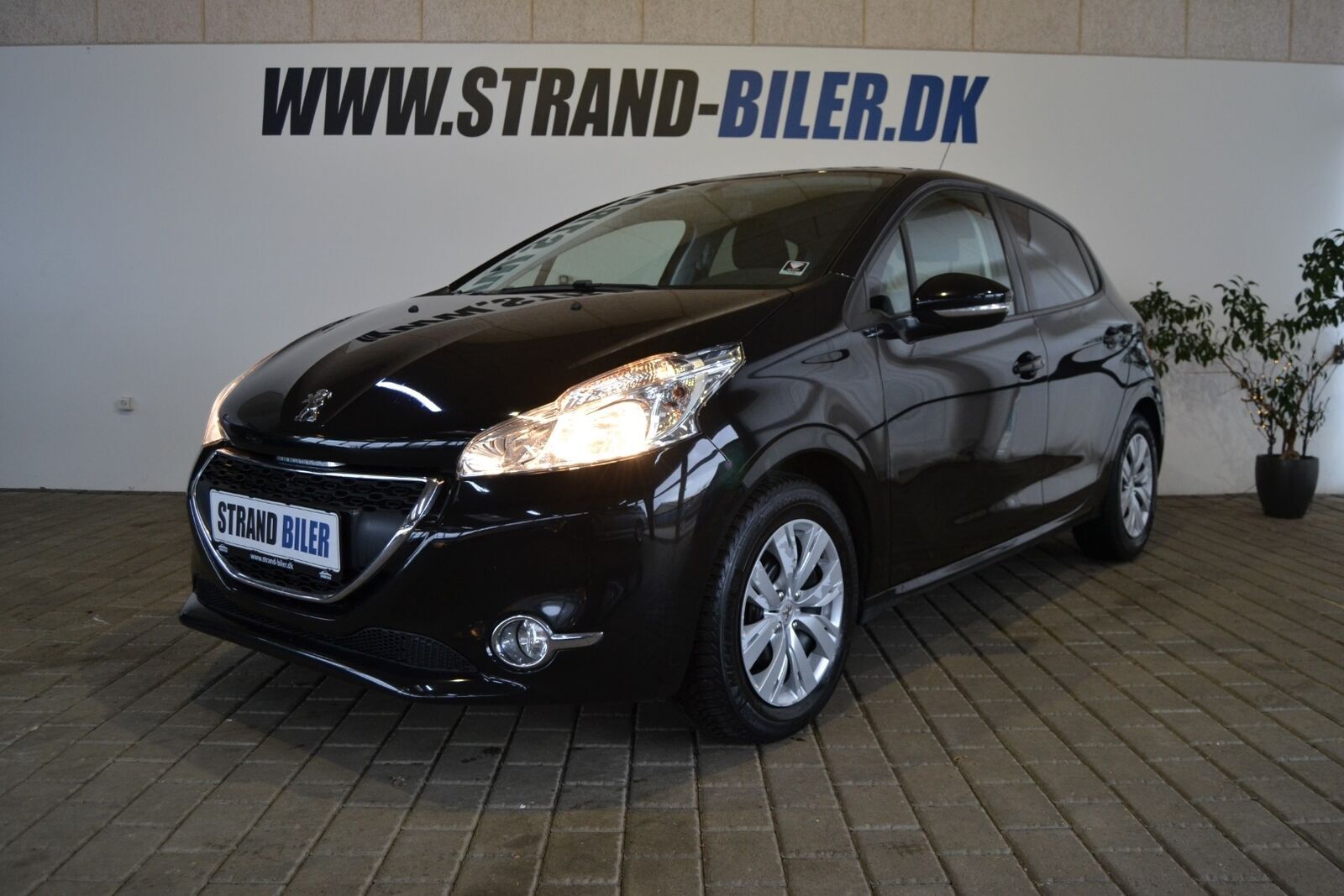 Sort Peugeot 208 fra 2014