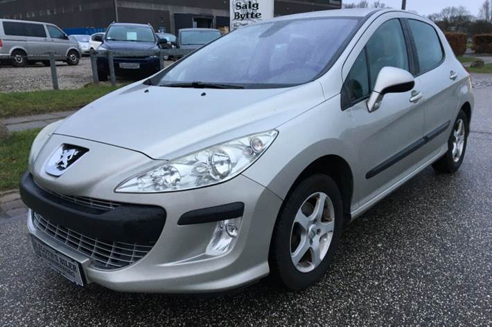Grå Peugeot 308 fra 2007