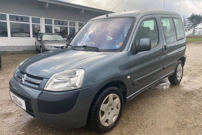 Grå Citroën Berlingo fra 2005