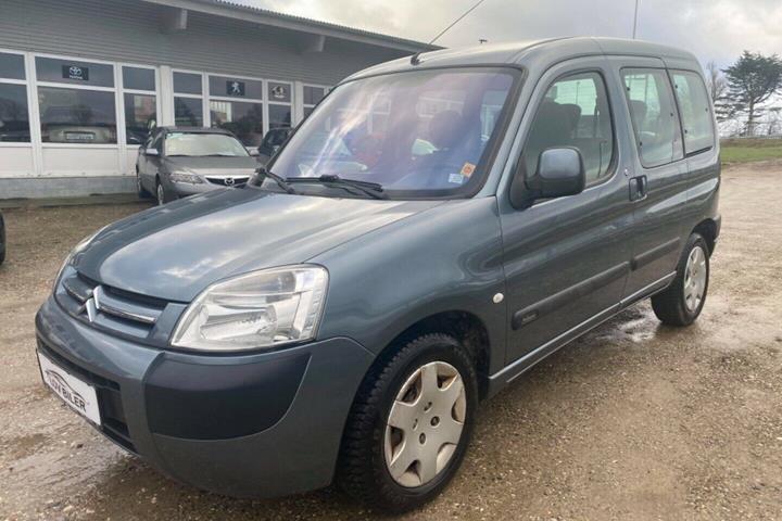 Grå Citroën Berlingo fra 2005
