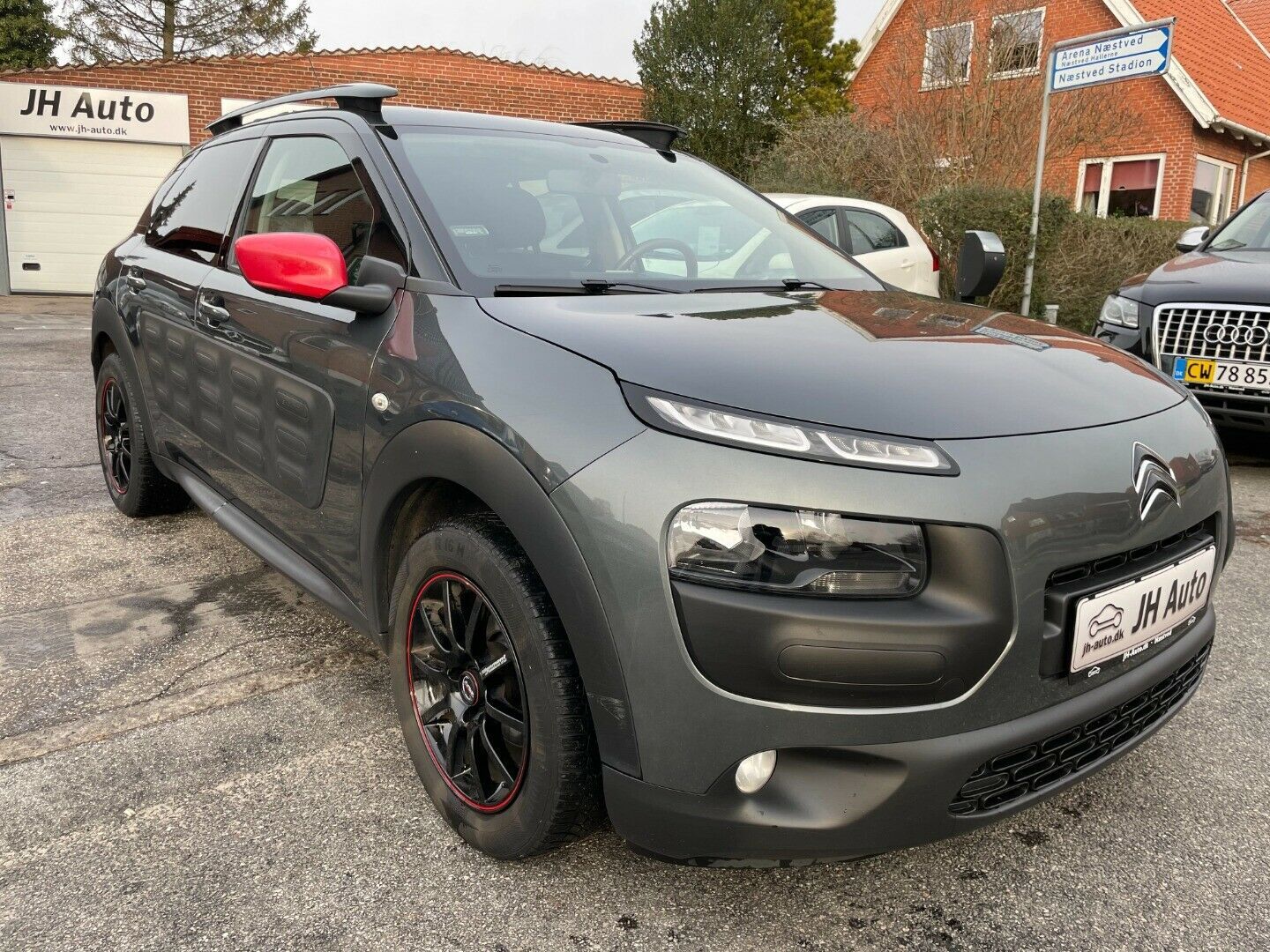 Grå Citroën C4 Cactus fra 2015