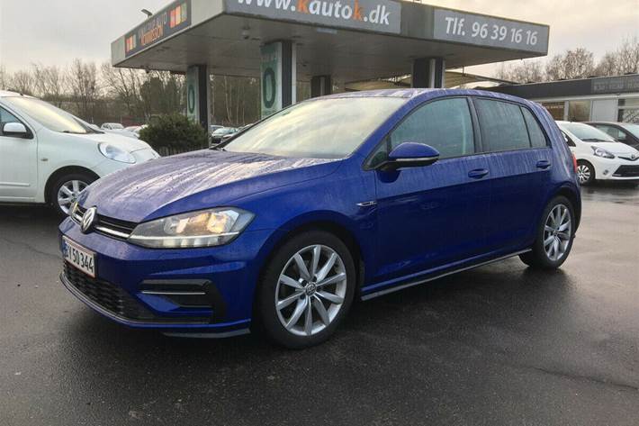 Blå VW Golf VII fra 2018