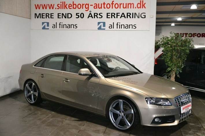 Grå Audi A4 fra 2008