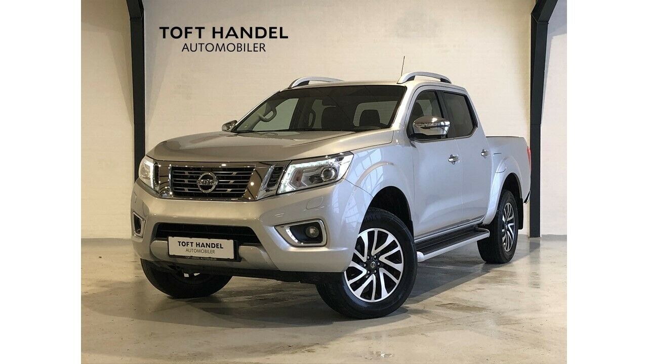 Grå Nissan Navara fra 2019