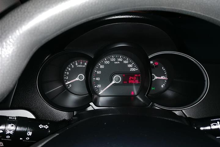 Hvid Kia Picanto fra 2012