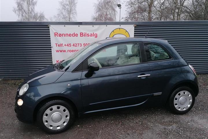 Blå Fiat 500 fra 2008
