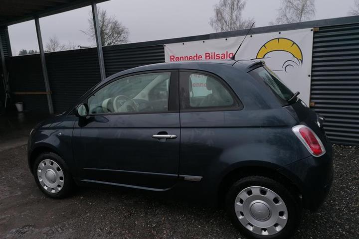 Blå Fiat 500 fra 2008