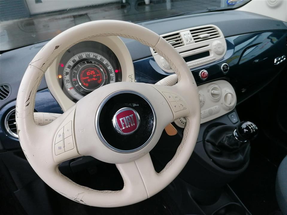 Blå Fiat 500 fra 2008