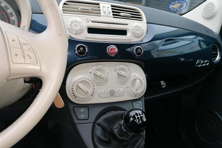 Blå Fiat 500 fra 2008