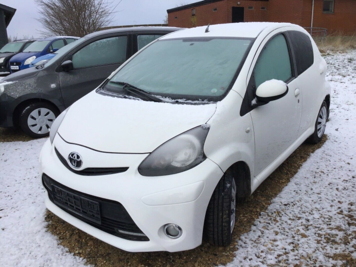 Hvid Toyota Aygo fra 2013
