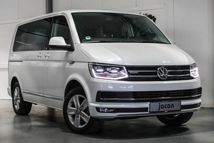 Hvid VW Multivan fra 2016