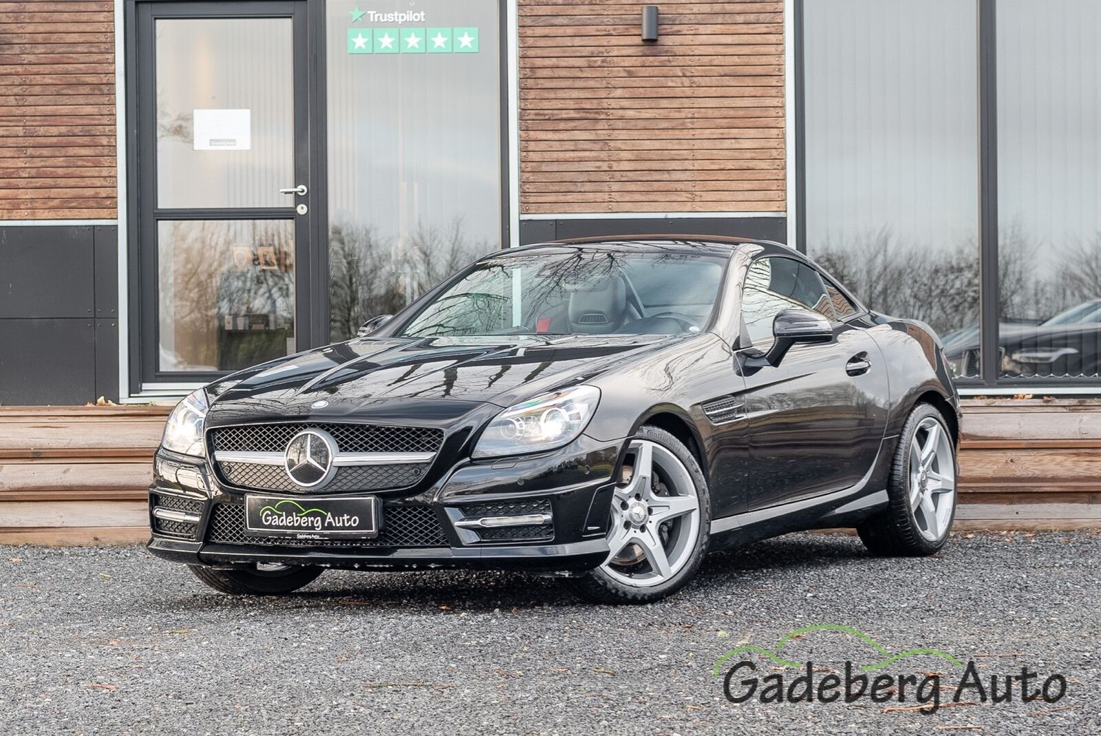 Sort Mercedes SLK250 fra 2012