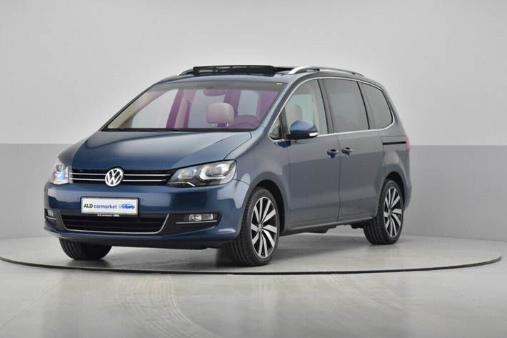 Blå VW Sharan fra 2017