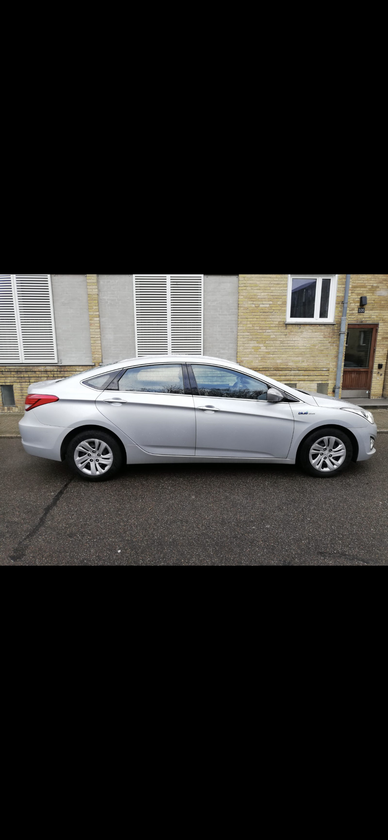 Grå Hyundai i40 fra 2014