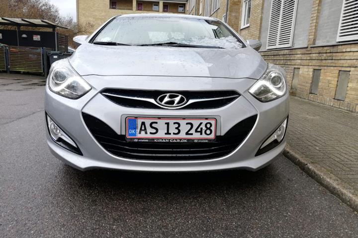 Grå Hyundai i40 fra 2014