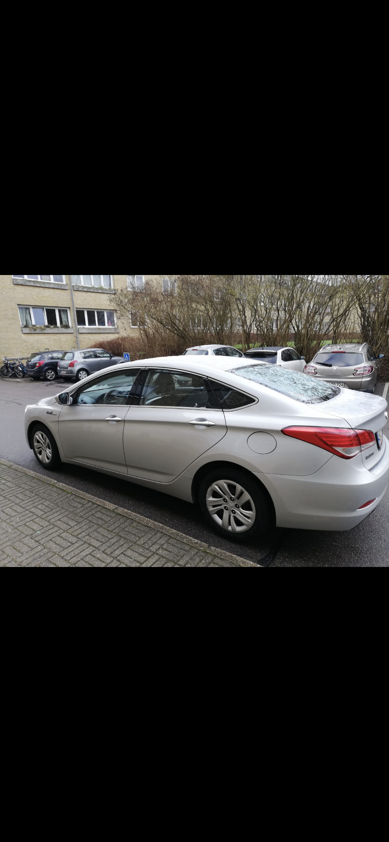 Grå Hyundai i40 fra 2014