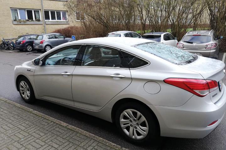 Grå Hyundai i40 fra 2014