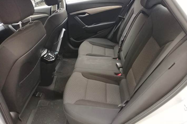 Grå Hyundai i40 fra 2014