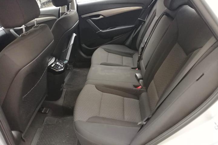 Grå Hyundai i40 fra 2014