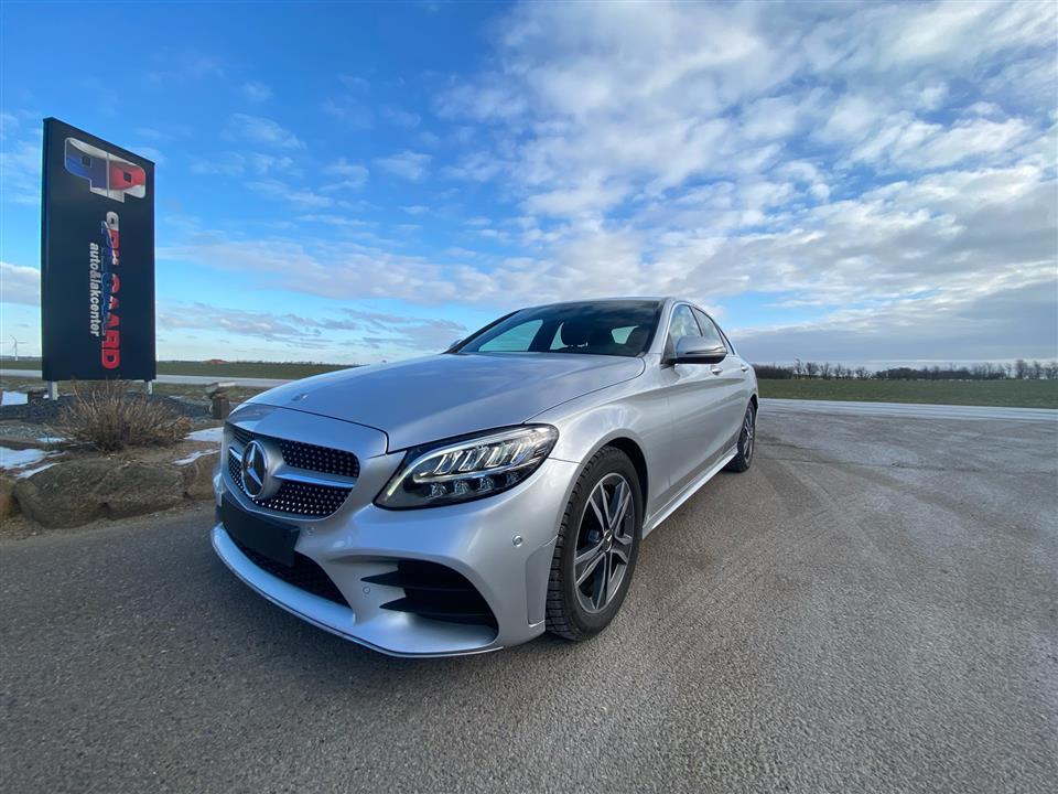 Grå Mercedes C220 d fra 2019