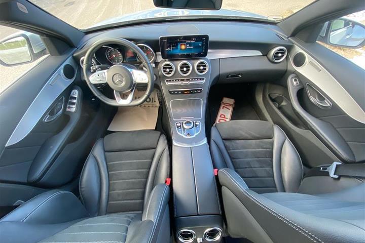 Grå Mercedes C220 d fra 2019
