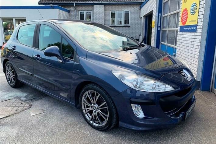 Blå Peugeot 308 fra 2009