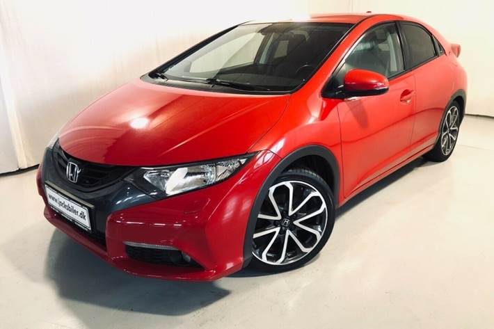 Rød Honda Civic fra 2012