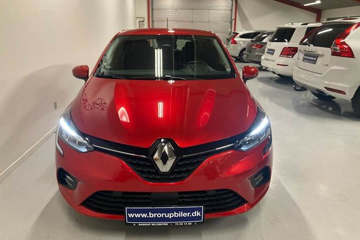 Grå Renault Clio V fra 2019