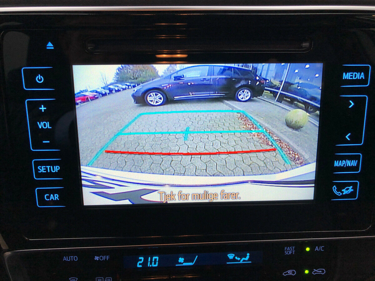 Hvid Toyota Auris fra 2016