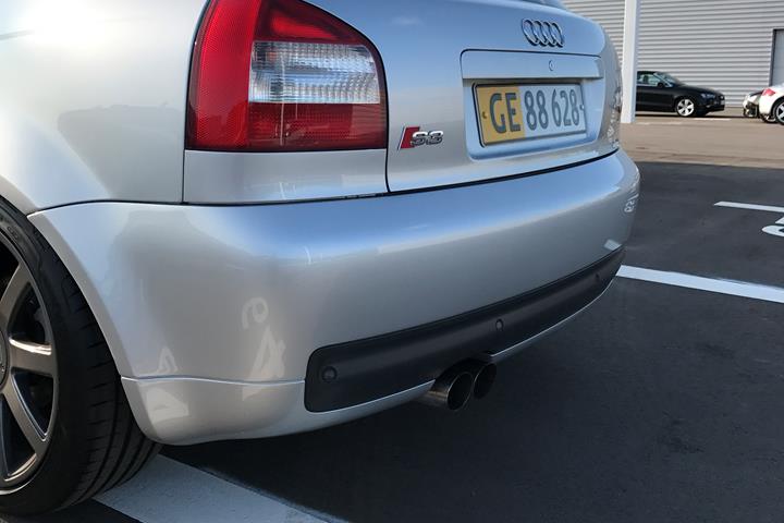 Grå Audi S3 fra 2002