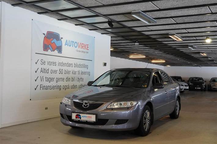 Grå Mazda 6 fra 2003