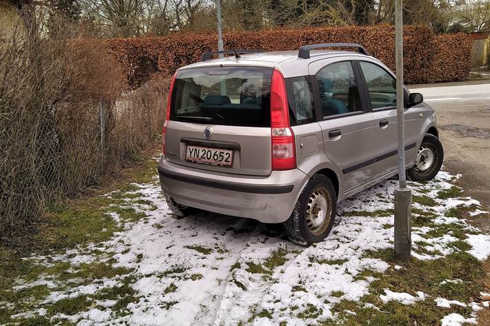 Sølv Fiat Panda fra 2003