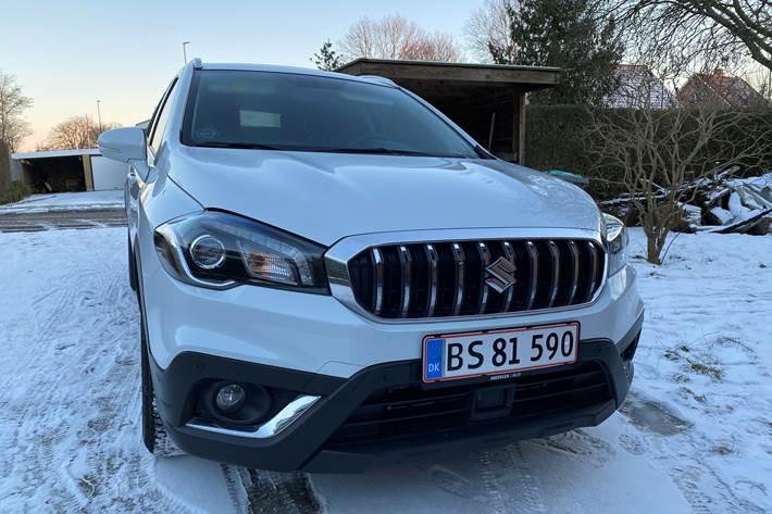 Hvid Suzuki S-Cross fra 2017