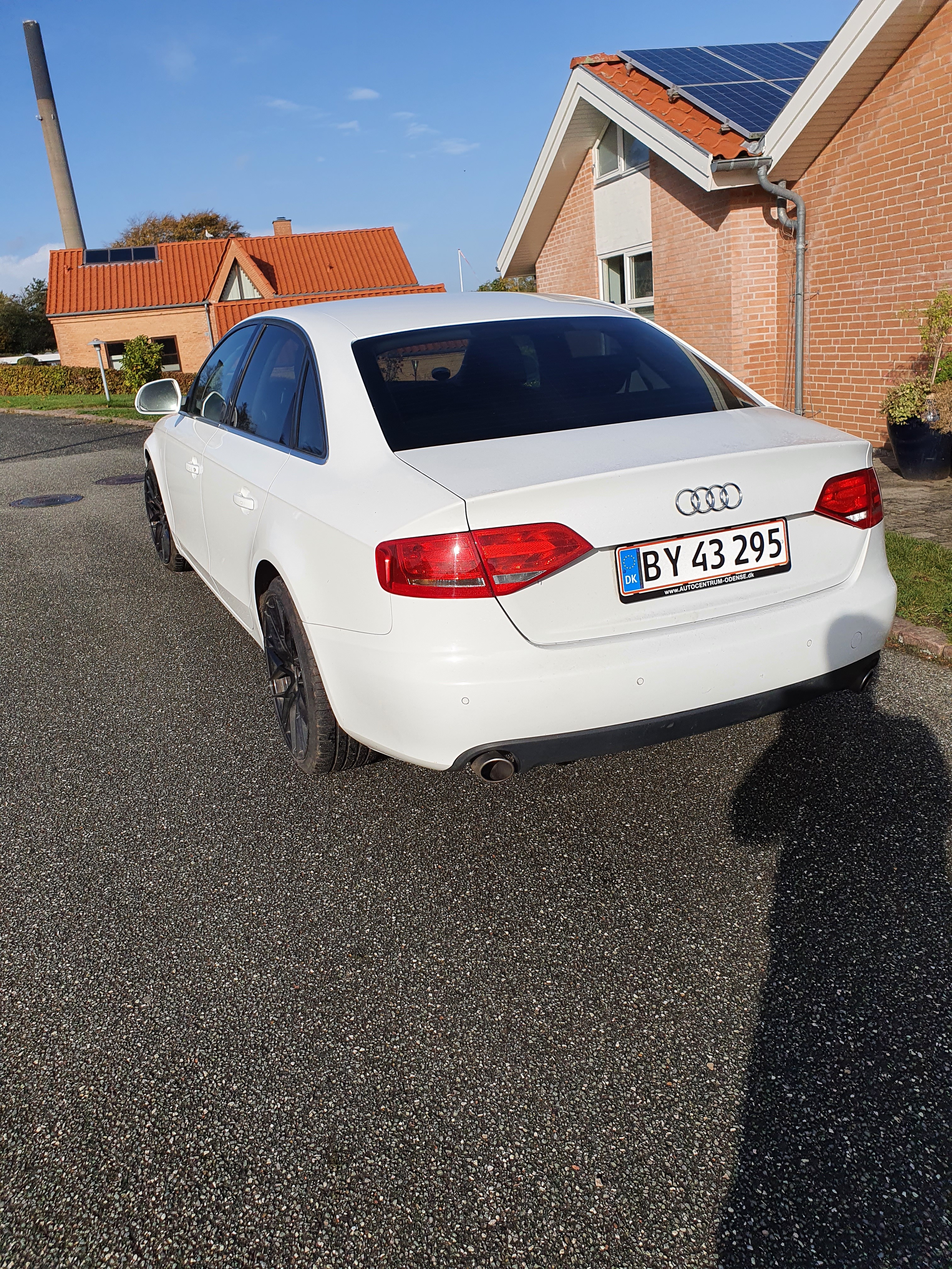 Hvid Audi A4 fra 2008