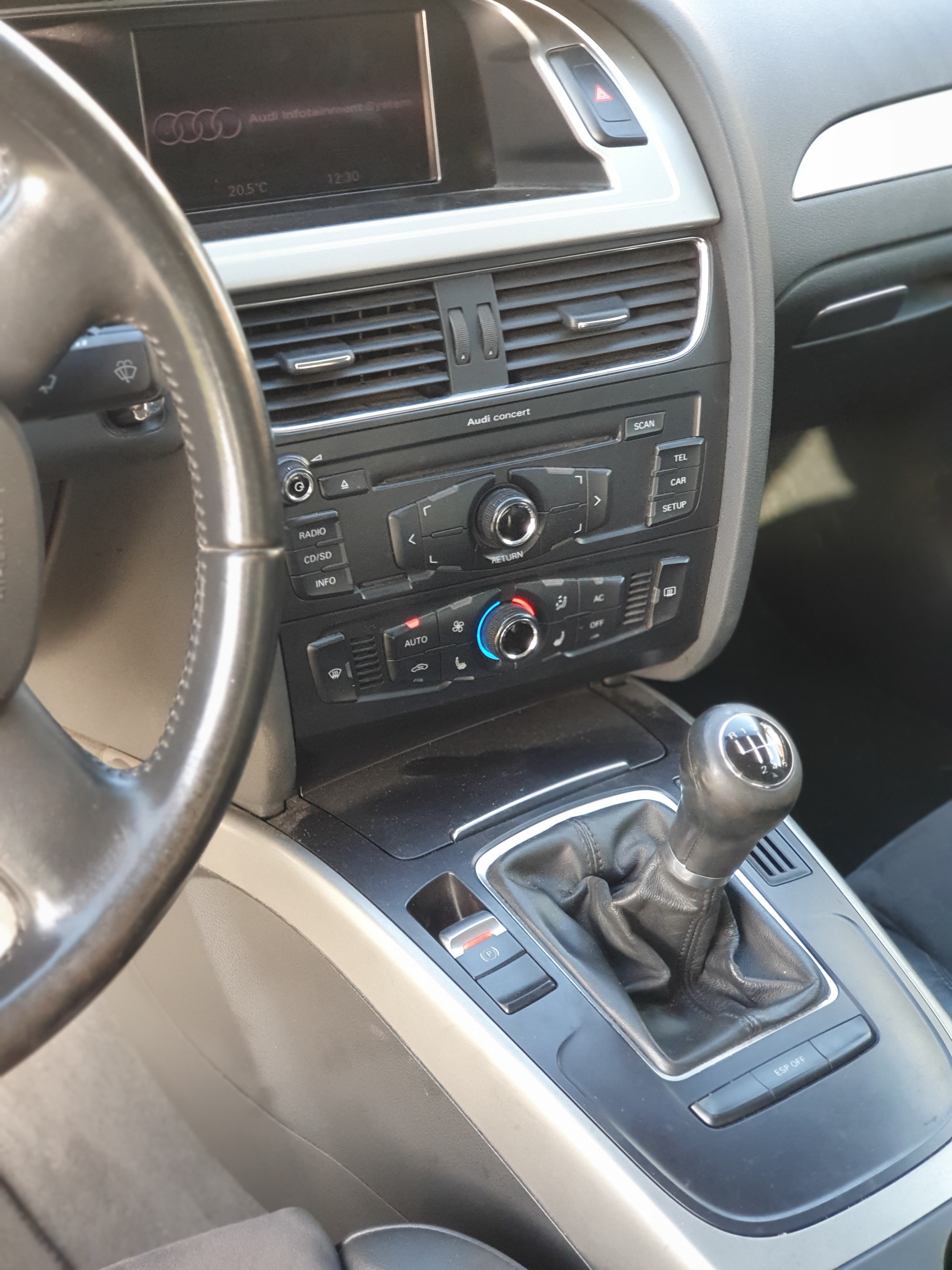 Hvid Audi A4 fra 2008