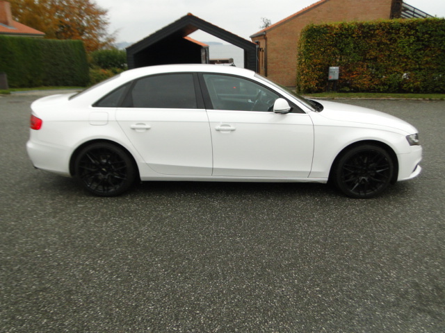 Hvid Audi A4 fra 2008