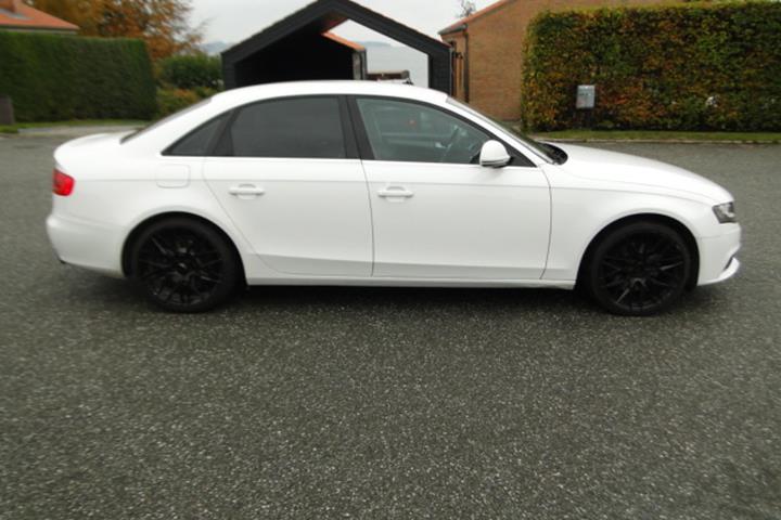 Hvid Audi A4 fra 2008