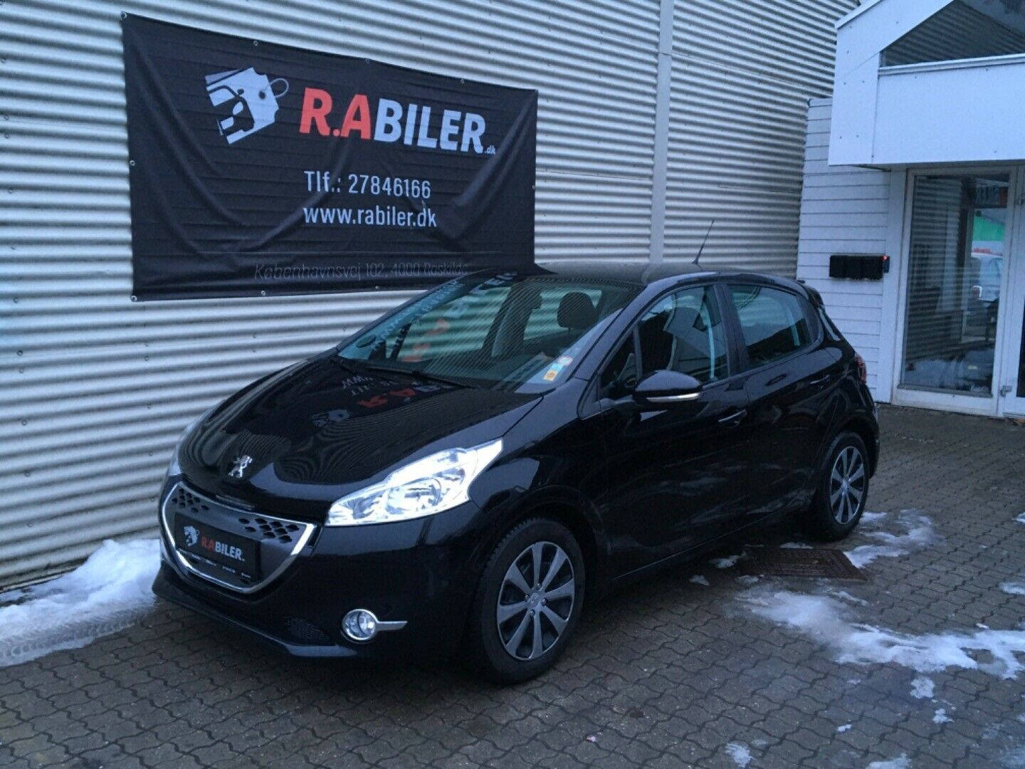 Sort Peugeot 208 fra 2012