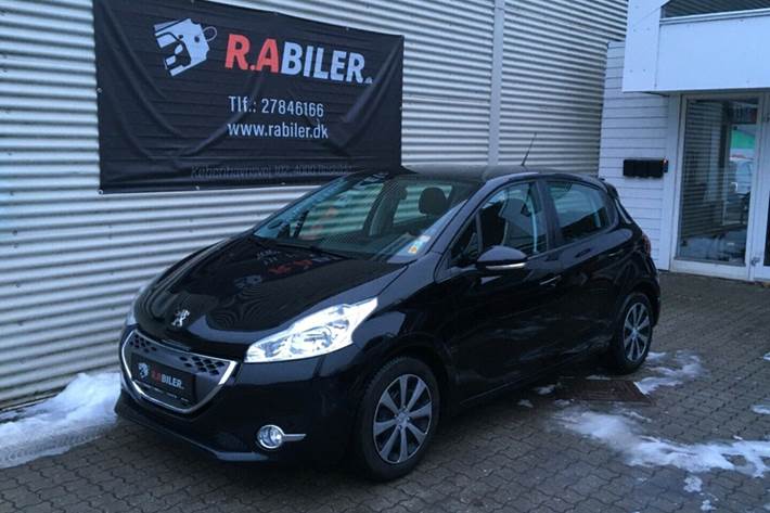 Sort Peugeot 208 fra 2012