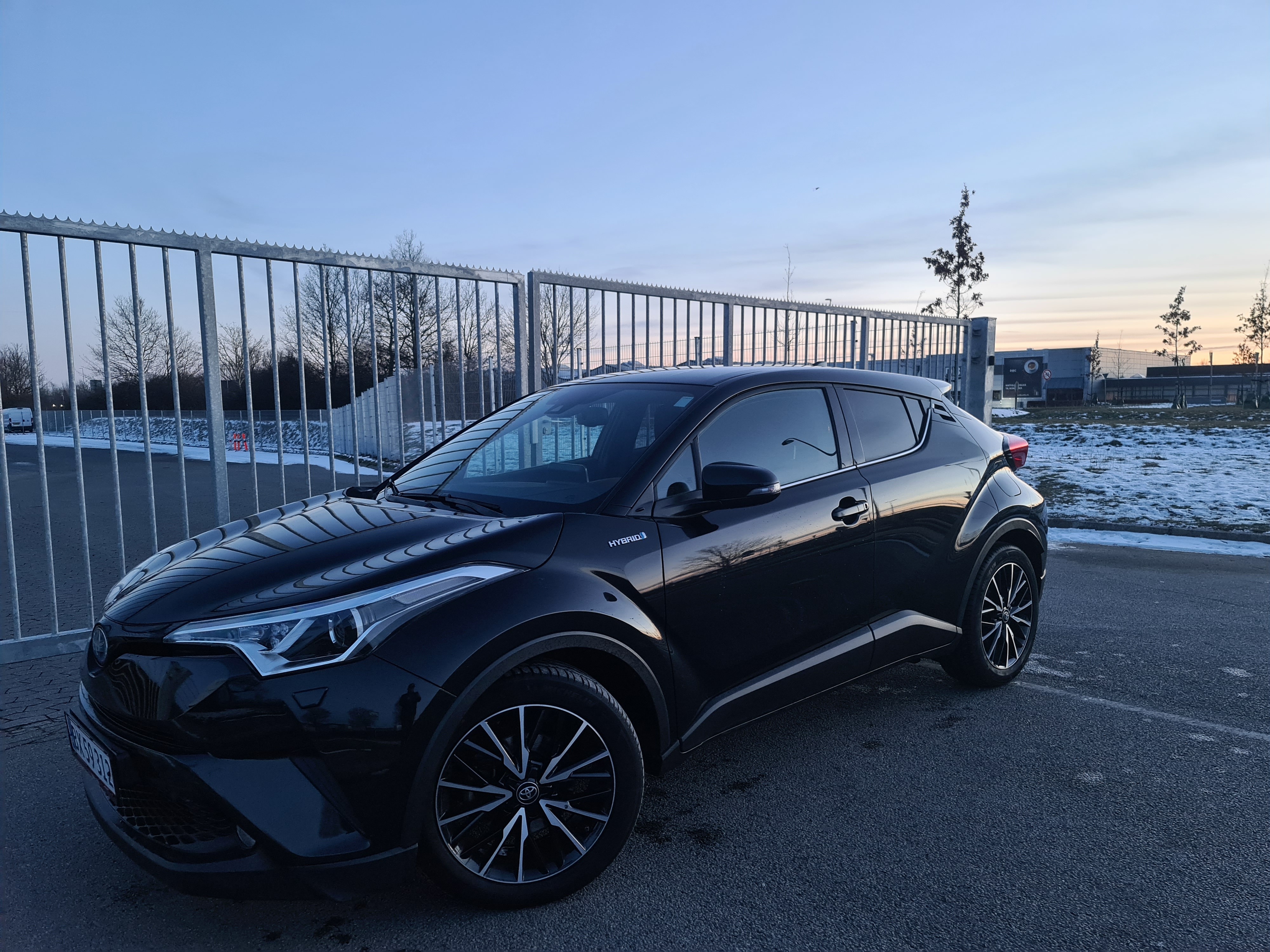 Sort Toyota Toyota fra 2018