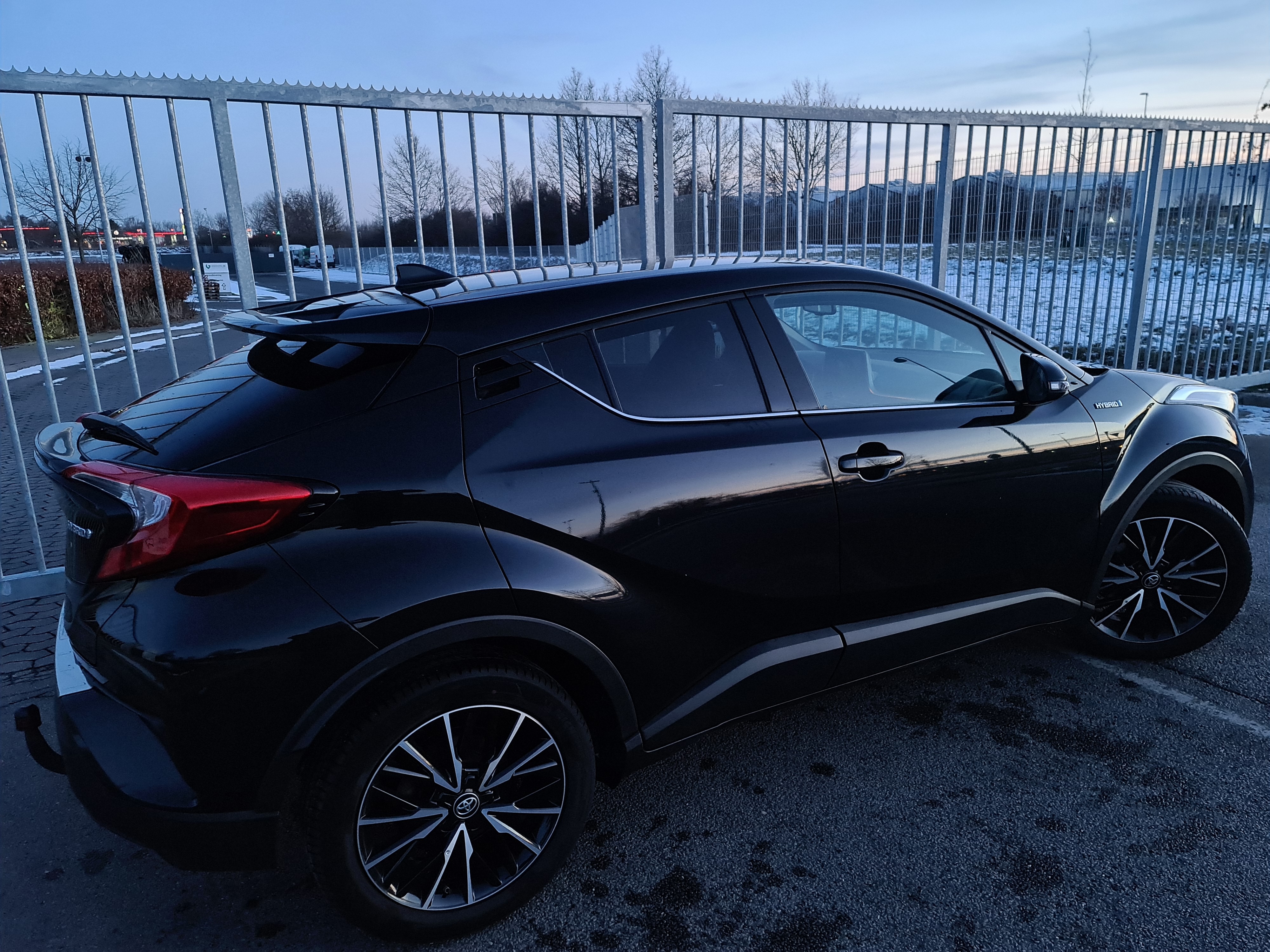 Sort Toyota Toyota fra 2018
