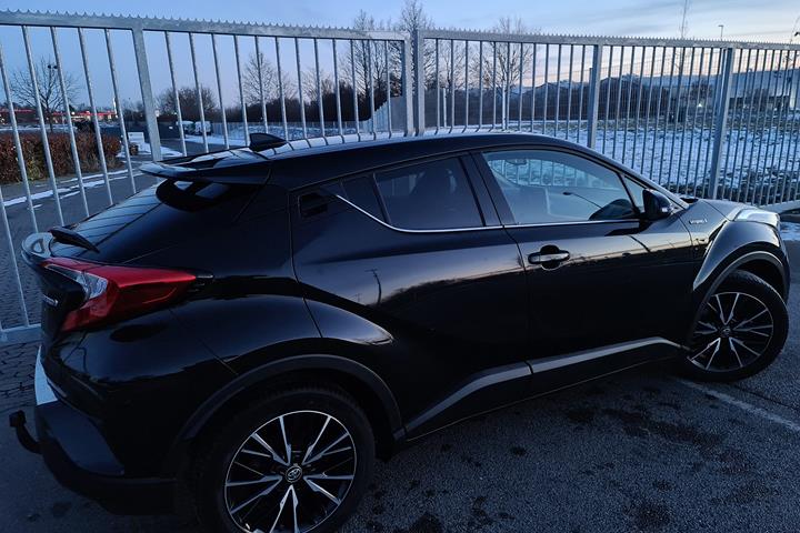 Sort Toyota Toyota fra 2018