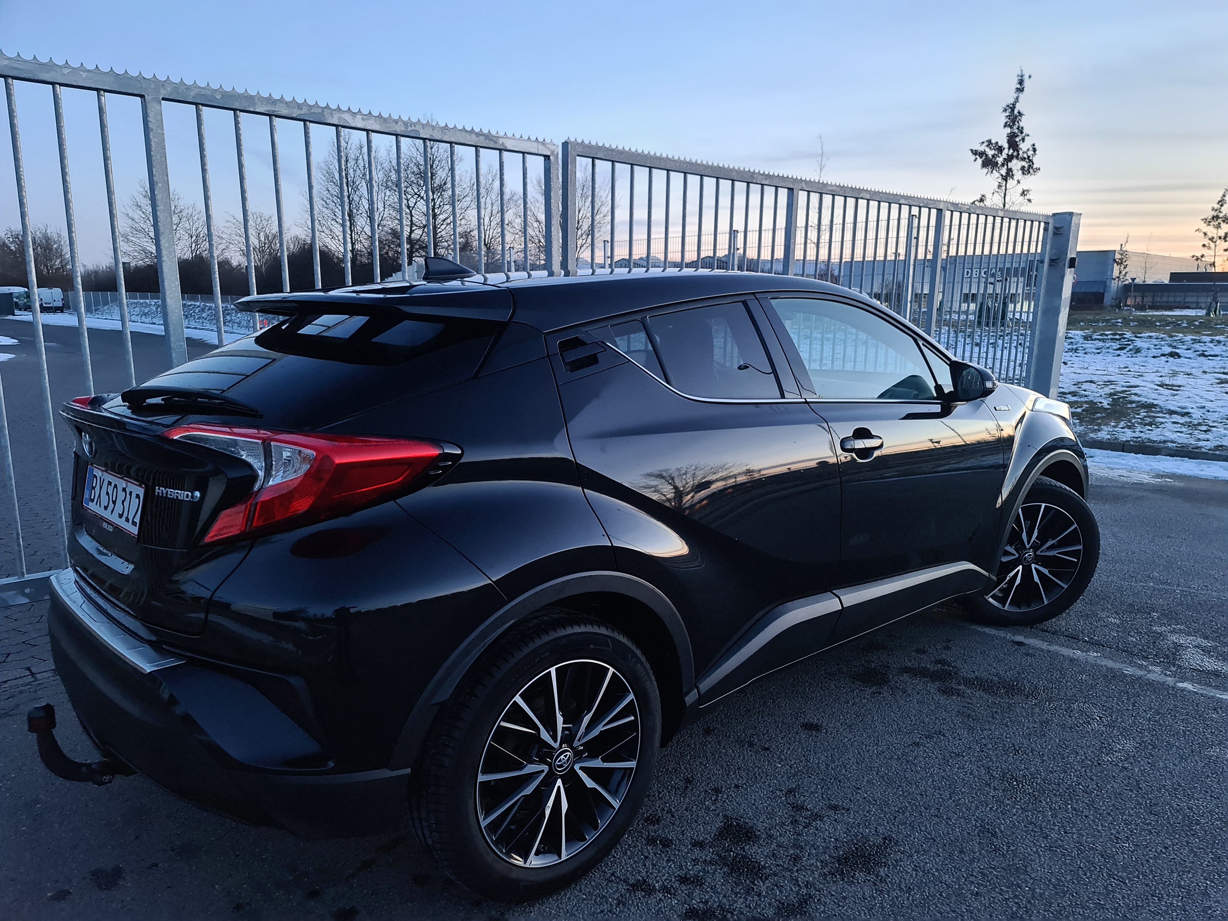 Sort Toyota Toyota fra 2018