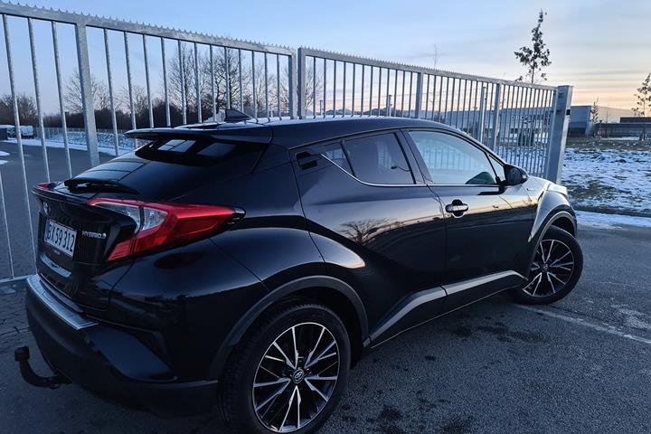 Sort Toyota Toyota fra 2018