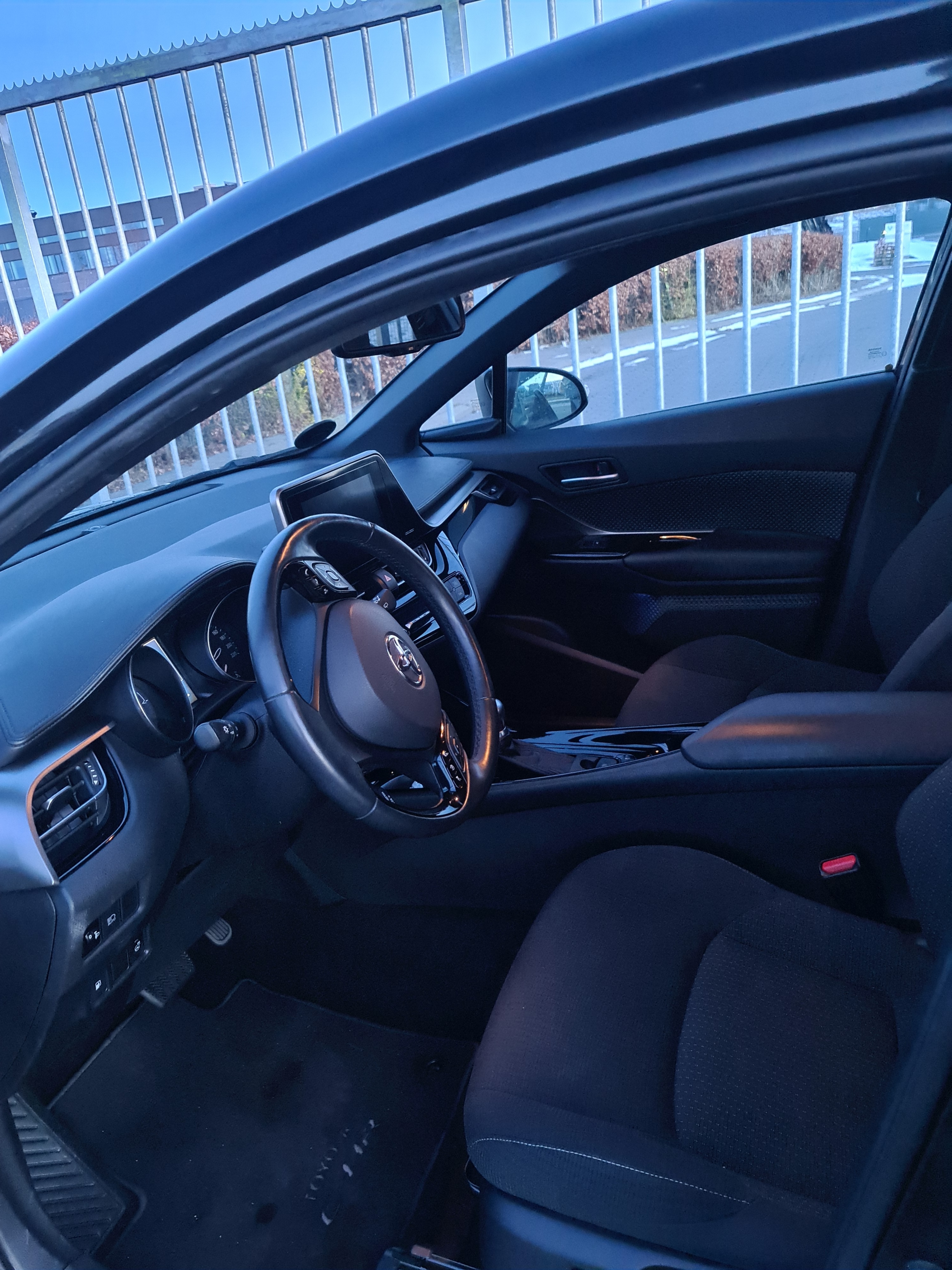 Sort Toyota Toyota fra 2018