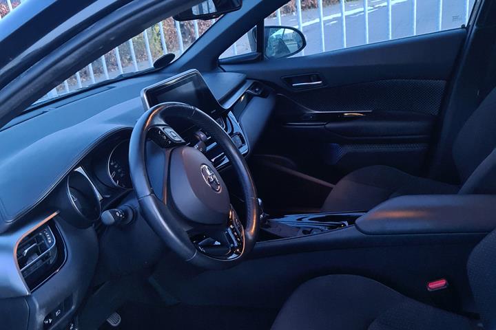 Sort Toyota Toyota fra 2018