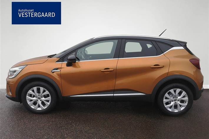 Orange Renault Captur fra 2020