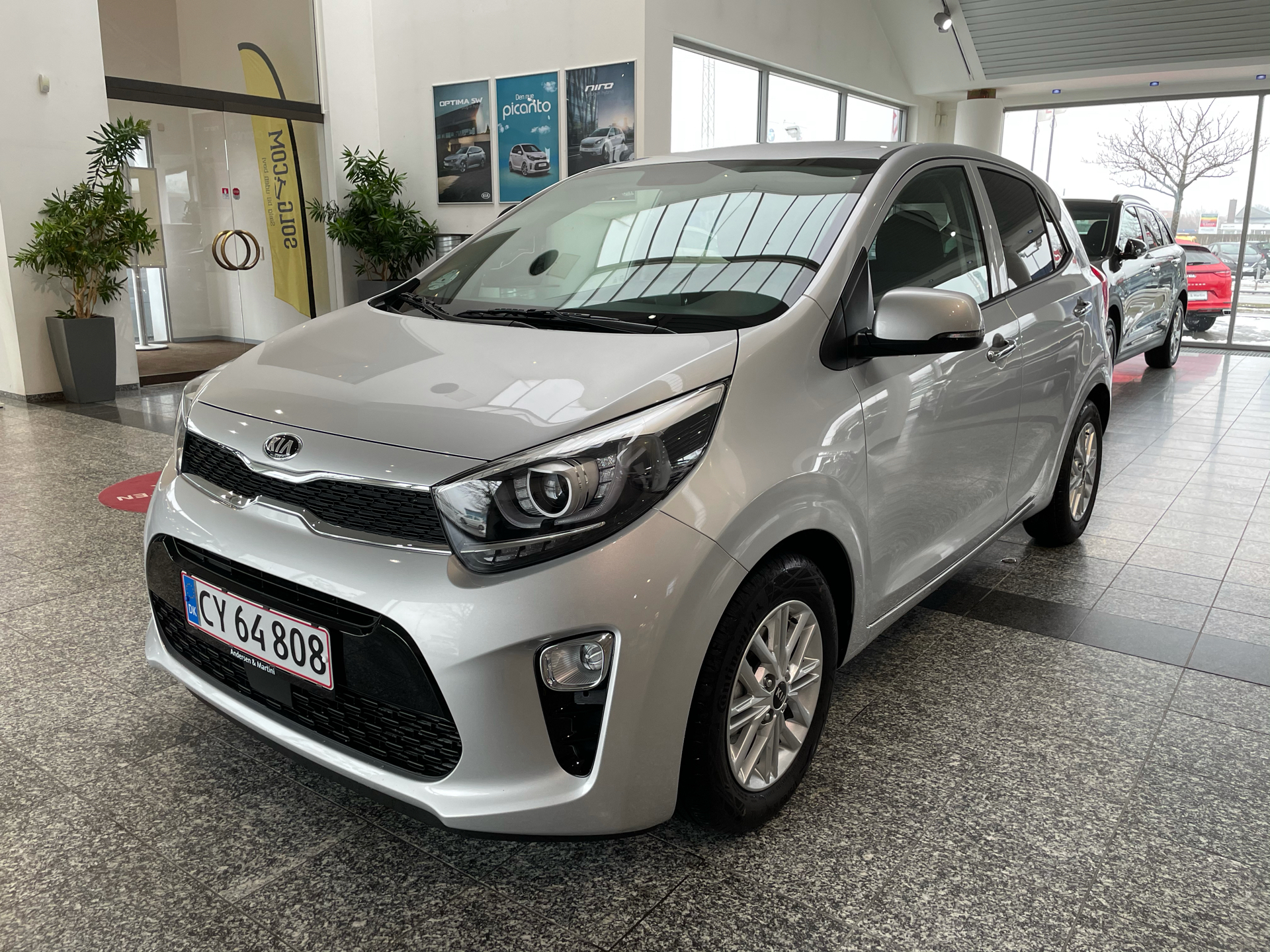 Sølv Kia Picanto fra 2021