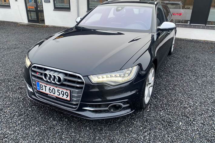 Sort Audi S6 fra 2012