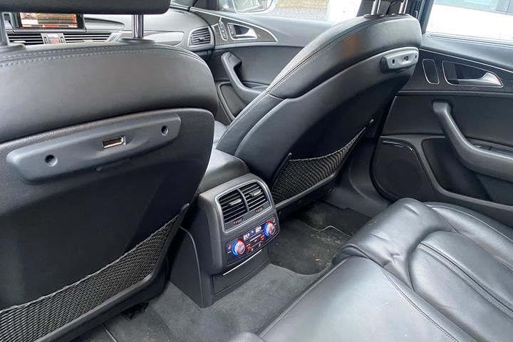 Sort Audi S6 fra 2012